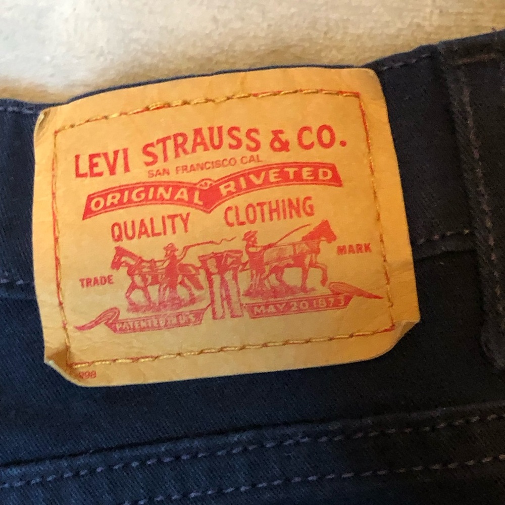 Levi's Classic Fit Stretch Jean Shorts, Dark Blue Size 16 - Picture 6 of 11